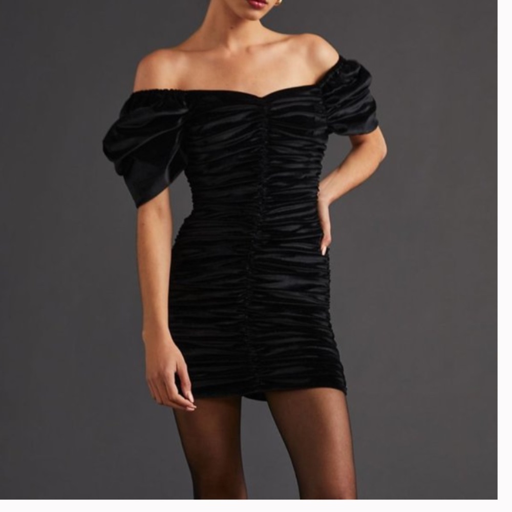 Ruched Puff-Sleeved Boho Peasant Elegant Velvet Chic Hipster Party Mini Dress